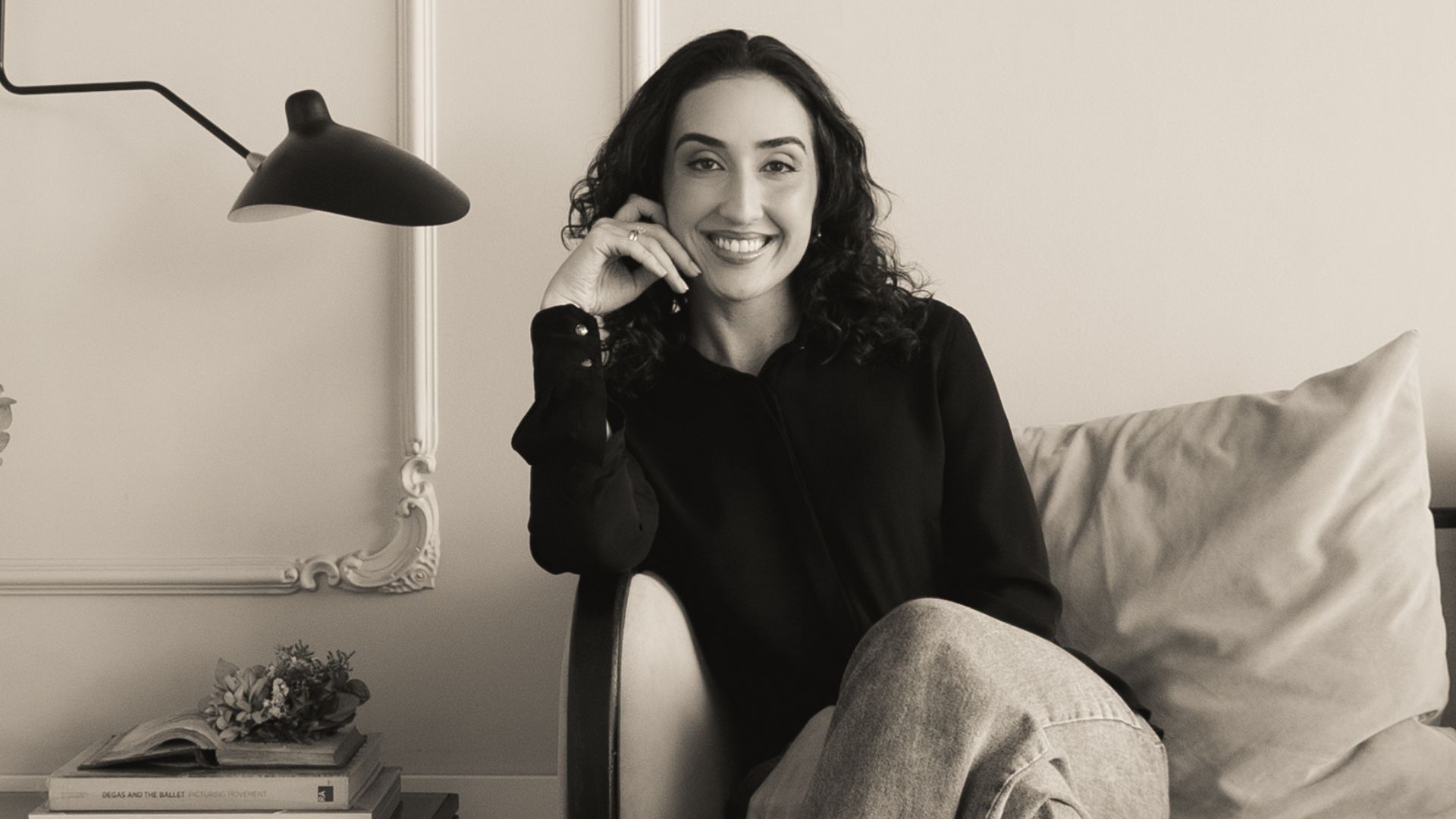 Dra. Larissa Galvão